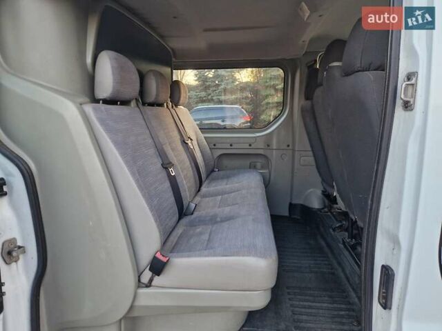 Белый Рено Трафик, объемом двигателя 2 л и пробегом 224 тыс. км за 11999 $, фото 16 на Automoto.ua