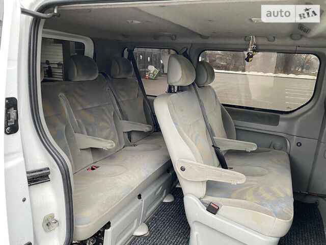 Білий Рено Трафік, об'ємом двигуна 2 л та пробігом 200 тис. км за 13500 $, фото 24 на Automoto.ua