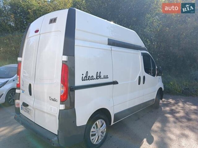Білий Рено Трафік, об'ємом двигуна 2 л та пробігом 299 тис. км за 9999 $, фото 8 на Automoto.ua
