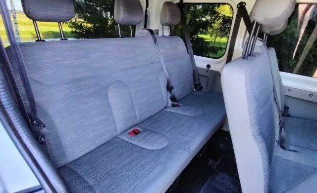 Белый Рено Трафик, объемом двигателя 2 л и пробегом 267 тыс. км за 9000 $, фото 17 на Automoto.ua