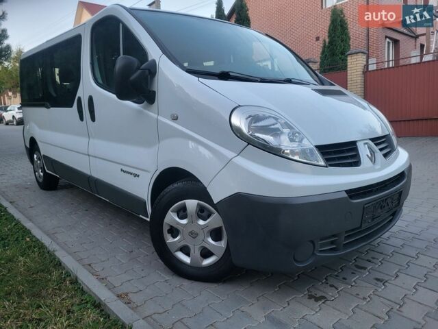 Белый Рено Трафик, объемом двигателя 2 л и пробегом 241 тыс. км за 14800 $, фото 103 на Automoto.ua