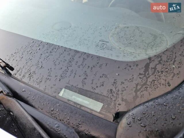 Белый Рено Трафик, объемом двигателя 2 л и пробегом 224 тыс. км за 11999 $, фото 8 на Automoto.ua