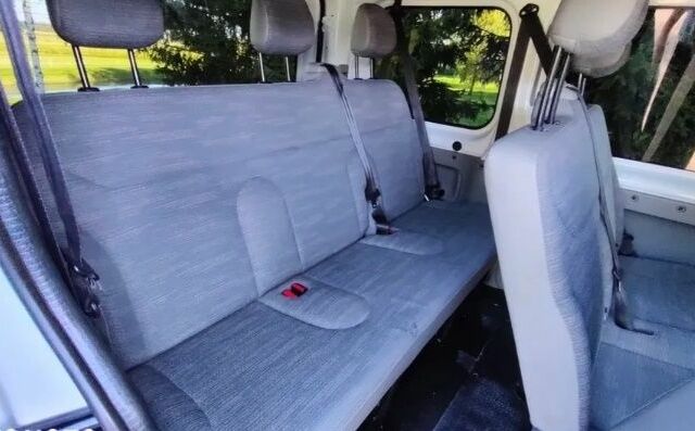 Белый Рено Трафик, объемом двигателя 2 л и пробегом 267 тыс. км за 9000 $, фото 11 на Automoto.ua