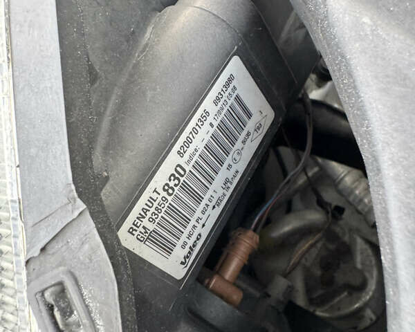 Белый Рено Трафик, объемом двигателя 2 л и пробегом 252 тыс. км за 12550 $, фото 45 на Automoto.ua