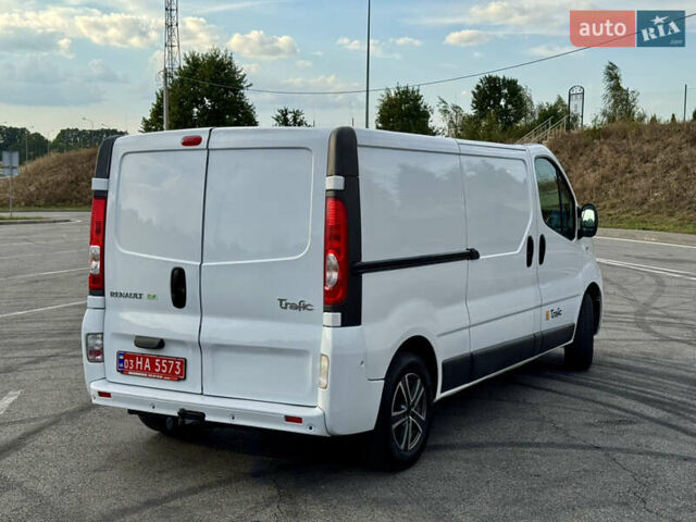 Белый Рено Трафик, объемом двигателя 2 л и пробегом 252 тыс. км за 12550 $, фото 6 на Automoto.ua