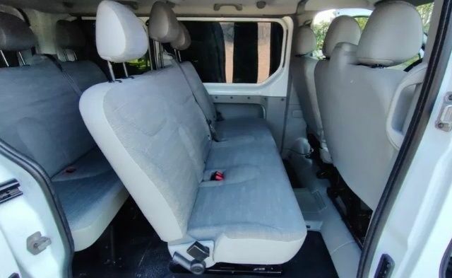 Белый Рено Трафик, объемом двигателя 2 л и пробегом 267 тыс. км за 9000 $, фото 14 на Automoto.ua