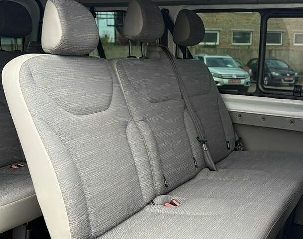 Белый Рено Трафик, объемом двигателя 2 л и пробегом 192 тыс. км за 14499 $, фото 28 на Automoto.ua