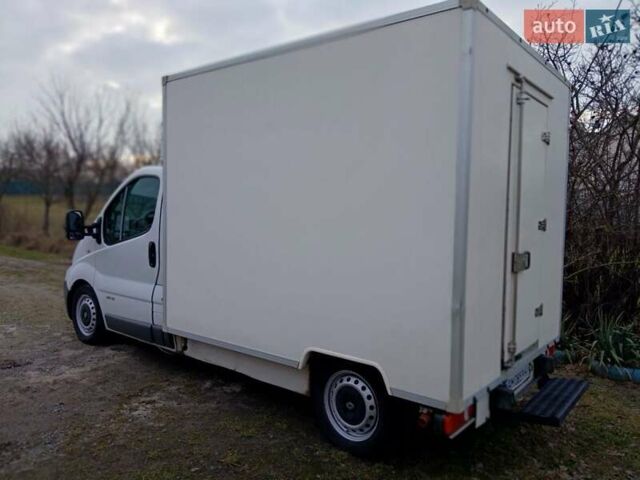 Білий Рено Трафік, об'ємом двигуна 2 л та пробігом 390 тис. км за 9500 $, фото 16 на Automoto.ua