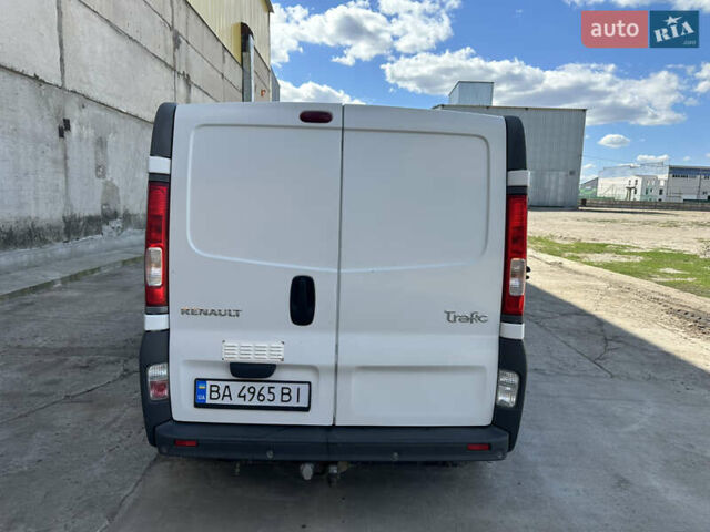 Белый Рено Трафик, объемом двигателя 2 л и пробегом 400 тыс. км за 8500 $, фото 3 на Automoto.ua