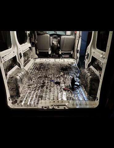 Білий Рено Трафік, об'ємом двигуна 2 л та пробігом 200 тис. км за 13500 $, фото 27 на Automoto.ua