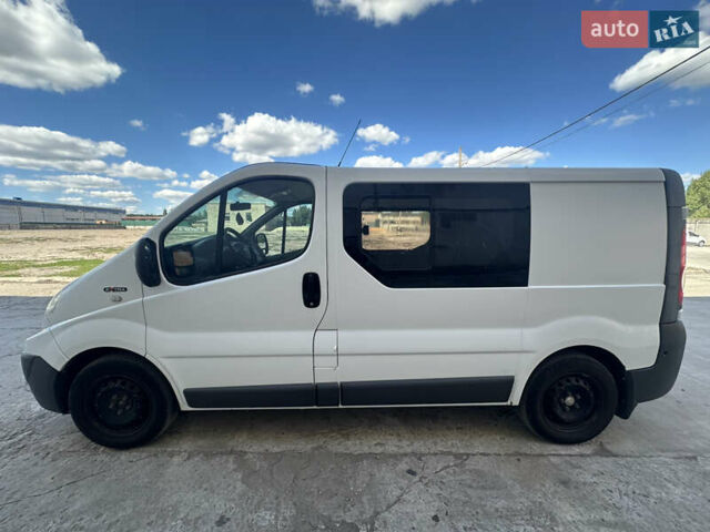 Белый Рено Трафик, объемом двигателя 2 л и пробегом 400 тыс. км за 8500 $, фото 6 на Automoto.ua
