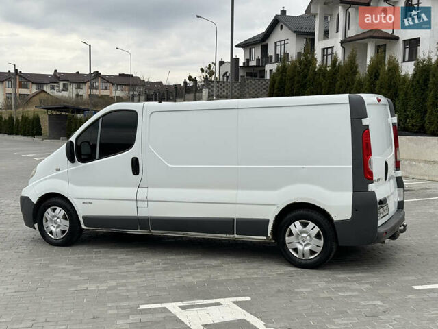 Белый Рено Трафик, объемом двигателя 2 л и пробегом 315 тыс. км за 8300 $, фото 9 на Automoto.ua