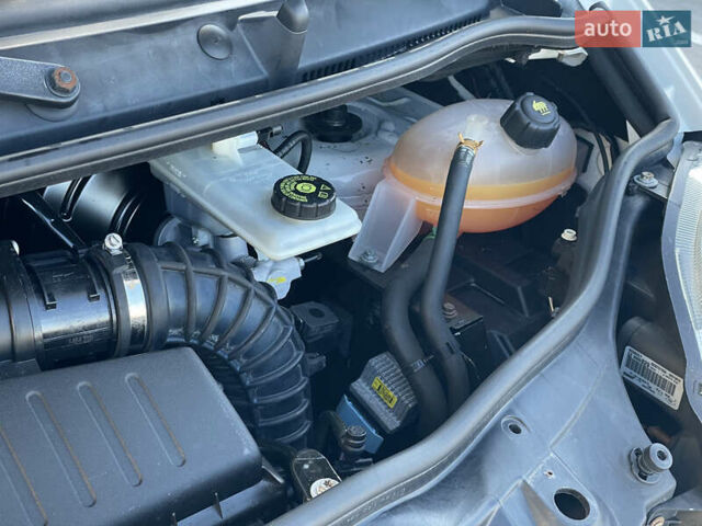 Белый Рено Трафик, объемом двигателя 2 л и пробегом 208 тыс. км за 12900 $, фото 38 на Automoto.ua