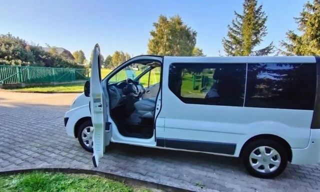 Белый Рено Трафик, объемом двигателя 2 л и пробегом 267 тыс. км за 9000 $, фото 21 на Automoto.ua