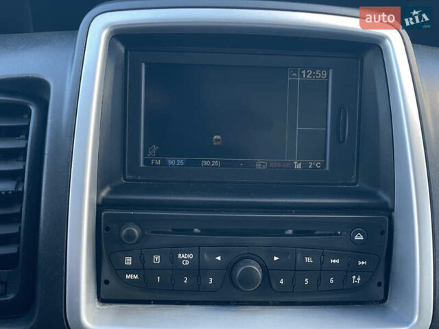 Белый Рено Трафик, объемом двигателя 2 л и пробегом 208 тыс. км за 12900 $, фото 26 на Automoto.ua
