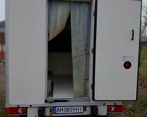 Білий Рено Трафік, об'ємом двигуна 2 л та пробігом 390 тис. км за 9500 $, фото 24 на Automoto.ua
