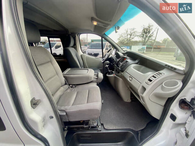 Білий Рено Трафік, об'ємом двигуна 2 л та пробігом 251 тис. км за 13100 $, фото 17 на Automoto.ua