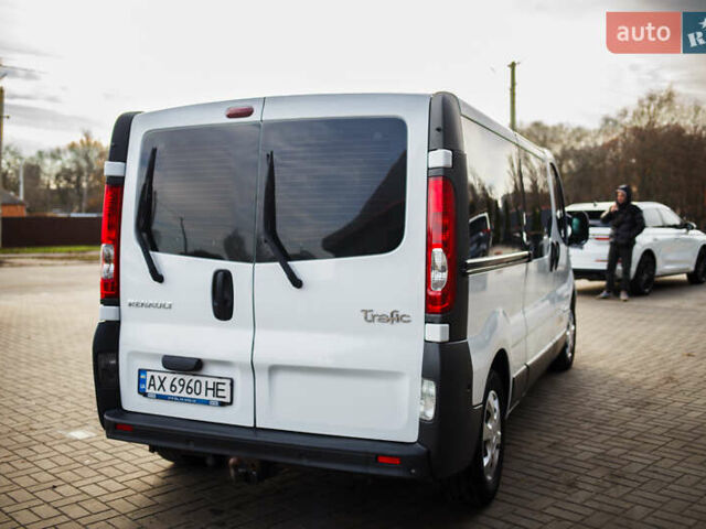 Білий Рено Трафік, об'ємом двигуна 2 л та пробігом 251 тис. км за 13100 $, фото 2 на Automoto.ua