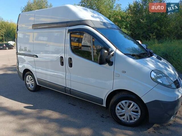 Білий Рено Трафік, об'ємом двигуна 2 л та пробігом 299 тис. км за 9999 $, фото 3 на Automoto.ua