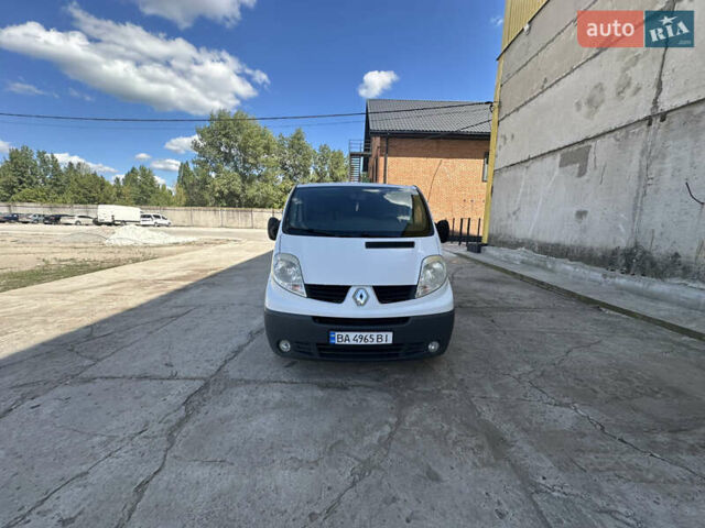 Белый Рено Трафик, объемом двигателя 2 л и пробегом 400 тыс. км за 8500 $, фото 5 на Automoto.ua