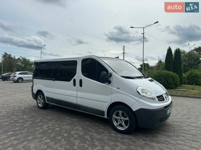 Белый Рено Трафик, объемом двигателя 2 л и пробегом 263 тыс. км за 12700 $, фото 2 на Automoto.ua