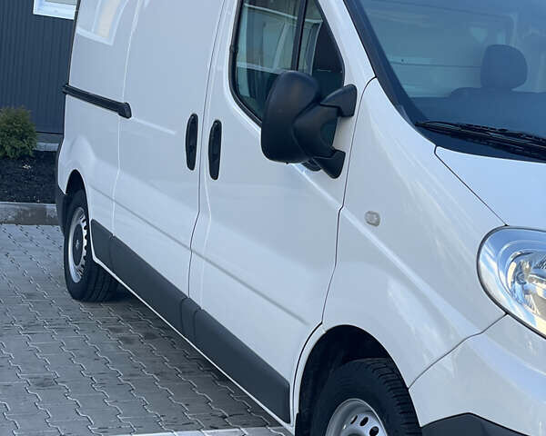 Белый Рено Трафик, объемом двигателя 2 л и пробегом 208 тыс. км за 12900 $, фото 14 на Automoto.ua