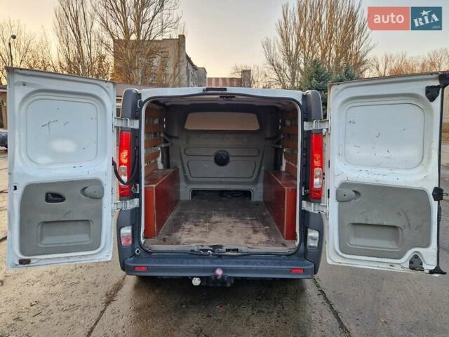 Белый Рено Трафик, объемом двигателя 2 л и пробегом 224 тыс. км за 11999 $, фото 21 на Automoto.ua