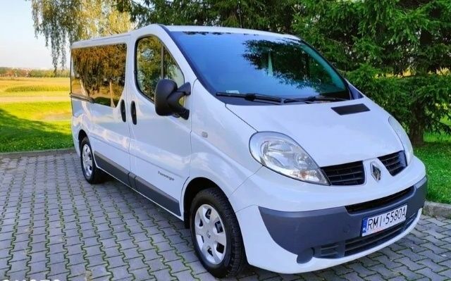 Белый Рено Трафик, объемом двигателя 2 л и пробегом 267 тыс. км за 9000 $, фото 1 на Automoto.ua