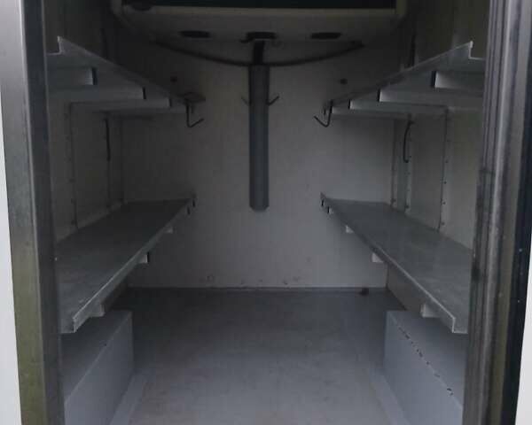 Белый Рено Трафик, объемом двигателя 2 л и пробегом 284 тыс. км за 11000 $, фото 4 на Automoto.ua