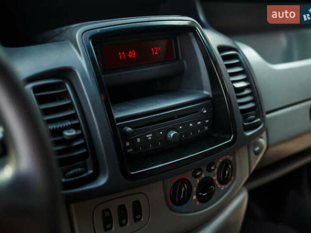 Білий Рено Трафік, об'ємом двигуна 2 л та пробігом 251 тис. км за 13100 $, фото 8 на Automoto.ua