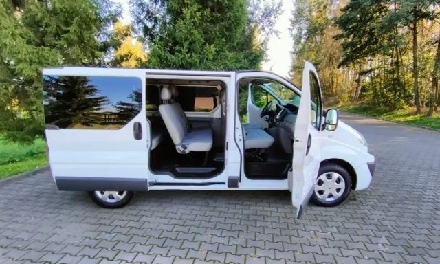 Белый Рено Трафик, объемом двигателя 2 л и пробегом 267 тыс. км за 9000 $, фото 22 на Automoto.ua