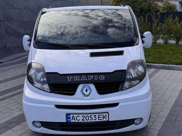 Білий Рено Трафік, об'ємом двигуна 2 л та пробігом 300 тис. км за 15000 $, фото 6 на Automoto.ua