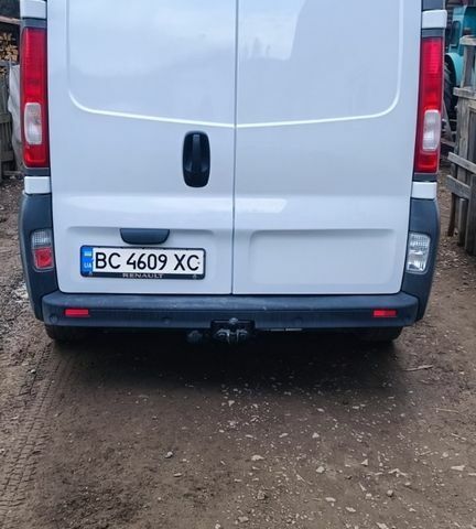 Білий Рено Трафік, об'ємом двигуна 2 л та пробігом 208 тис. км за 14300 $, фото 4 на Automoto.ua