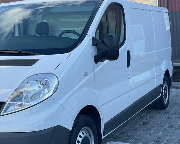 Белый Рено Трафик, объемом двигателя 2 л и пробегом 208 тыс. км за 12900 $, фото 16 на Automoto.ua