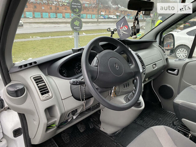 Білий Рено Трафік, об'ємом двигуна 2 л та пробігом 200 тис. км за 13500 $, фото 12 на Automoto.ua