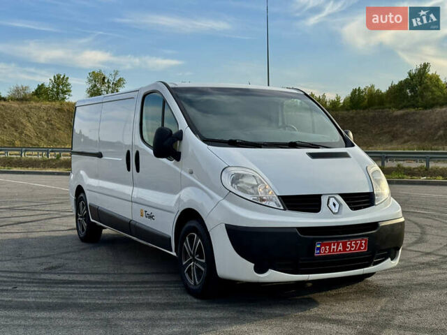 Белый Рено Трафик, объемом двигателя 2 л и пробегом 252 тыс. км за 12550 $, фото 9 на Automoto.ua