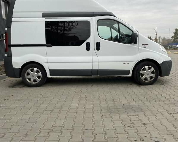 Рено Трафик 2014 в Полтаве на Automoto.ua Белый Рено Трафик, объемом двигателя 2 л и пробегом 360 тыс. км за 10419 $, фото 1 на Automoto.ua