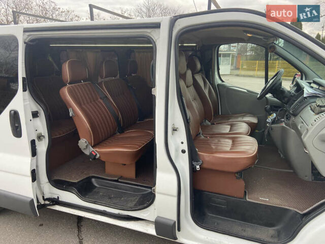 Белый Рено Трафик, объемом двигателя 2 л и пробегом 267 тыс. км за 13200 $, фото 10 на Automoto.ua