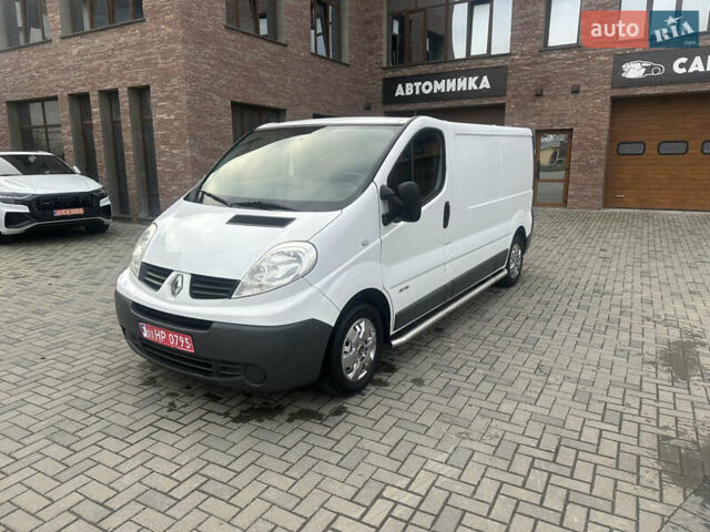 Белый Рено Трафик, объемом двигателя 2 л и пробегом 189 тыс. км за 13600 $, фото 29 на Automoto.ua