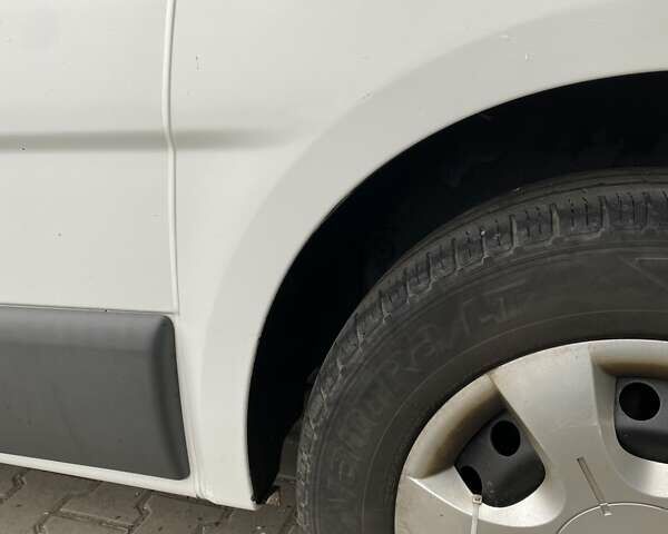 Рено Трафик 2014 в Полтаве на Automoto.ua Белый Рено Трафик, объемом двигателя 2 л и пробегом 360 тыс. км за 10419 $, фото 11 на Automoto.ua