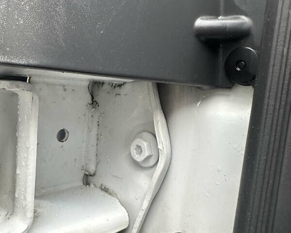 Белый Рено Трафик, объемом двигателя 2 л и пробегом 189 тыс. км за 13600 $, фото 47 на Automoto.ua