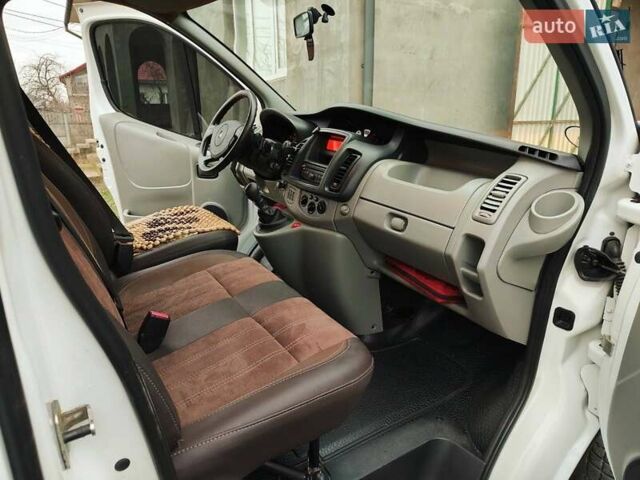 Белый Рено Трафик, объемом двигателя 2 л и пробегом 283 тыс. км за 14500 $, фото 9 на Automoto.ua