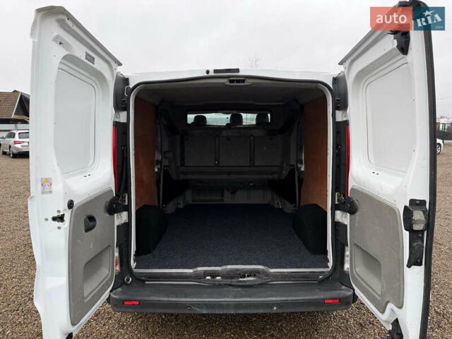 Белый Рено Трафик, объемом двигателя 2 л и пробегом 280 тыс. км за 14300 $, фото 20 на Automoto.ua