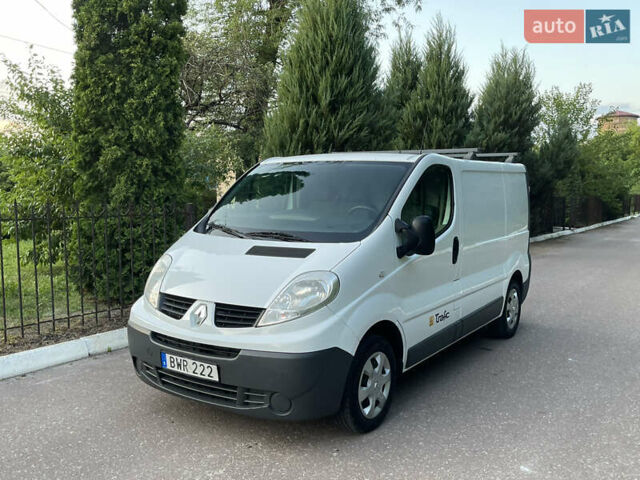 Белый Рено Трафик, объемом двигателя 2 л и пробегом 228 тыс. км за 10700 $, фото 75 на Automoto.ua