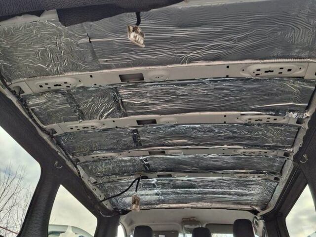 Белый Рено Трафик, объемом двигателя 2 л и пробегом 420 тыс. км за 11000 $, фото 6 на Automoto.ua