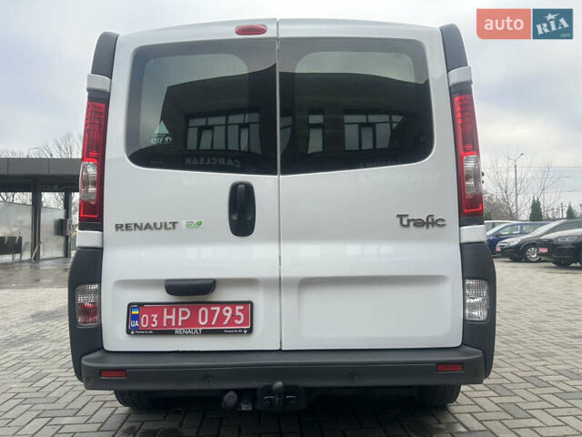 Белый Рено Трафик, объемом двигателя 2 л и пробегом 189 тыс. км за 13600 $, фото 7 на Automoto.ua
