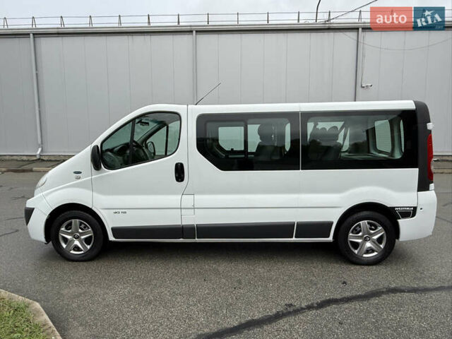 Белый Рено Трафик, объемом двигателя 2 л и пробегом 280 тыс. км за 15800 $, фото 7 на Automoto.ua