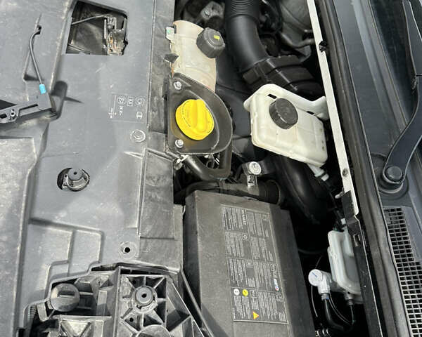 Белый Рено Трафик, объемом двигателя 1.6 л и пробегом 223 тыс. км за 13749 $, фото 43 на Automoto.ua