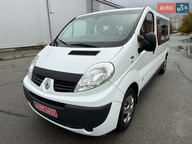 Белый Рено Трафик, объемом двигателя 2 л и пробегом 280 тыс. км за 15800 $, фото 5 на Automoto.ua