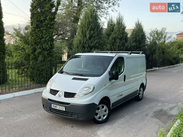 Белый Рено Трафик, объемом двигателя 2 л и пробегом 228 тыс. км за 10700 $, фото 107 на Automoto.ua